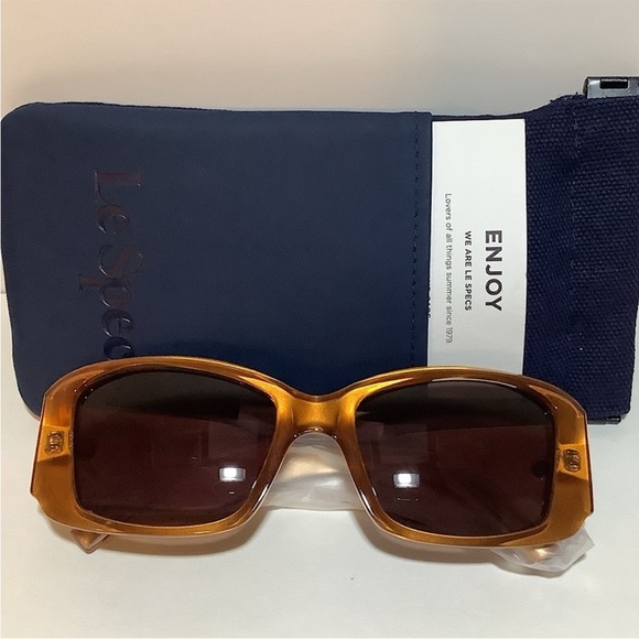 Le Specs Nouveau Riche Caramel Sunglasses - Picture 9 of 10